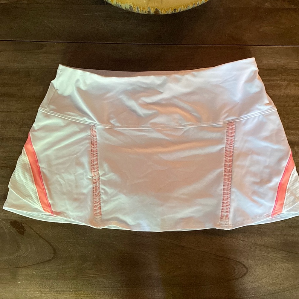 Lucky in Love, White/Peach Tennis Pickleball Skirt Skort Size Large